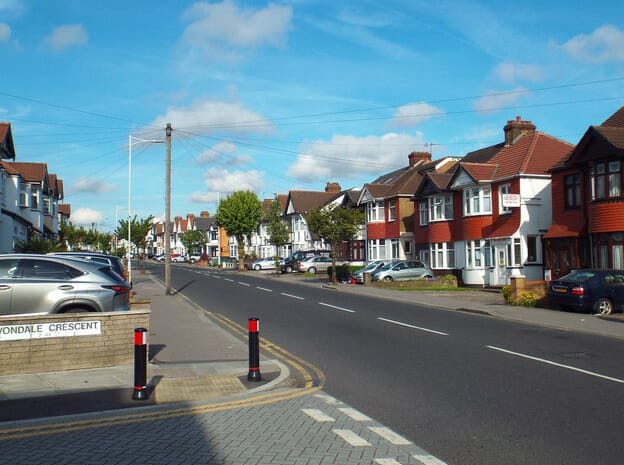 حي Redbridge والذي يعد أحد أرخص أحياء لندن