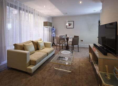 Hyde Park Gate and Knightsbridge new one bed apartments